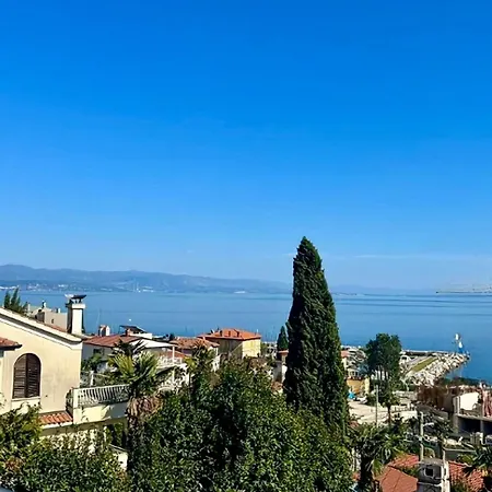 Lapov, Beautiful View, Private Free Parking Apartment *