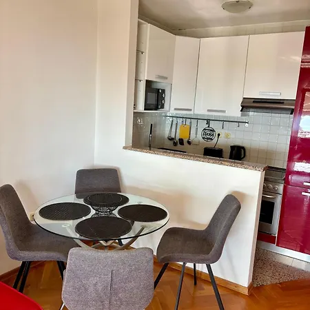 Apartmán Lapov, Beautiful View, Private Free Parking Ičići